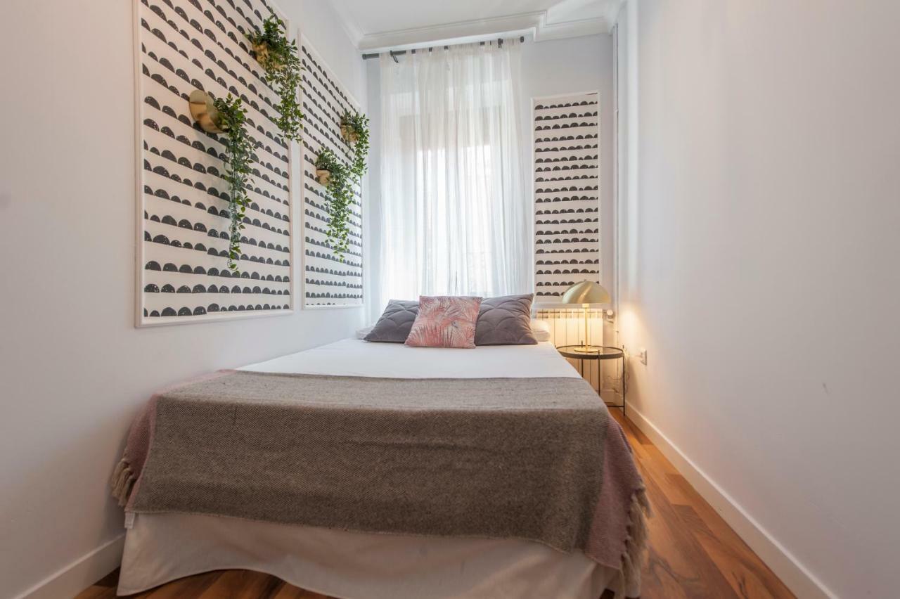 Palacio Real I Apartment Madrid Exterior photo